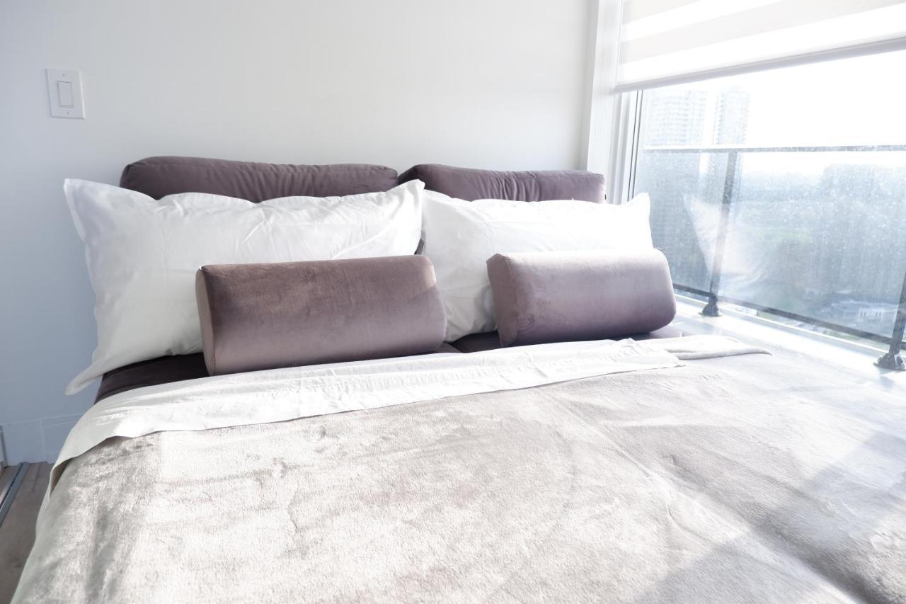 Modern Luxury Waterfront Condo Mississauga Exterior foto